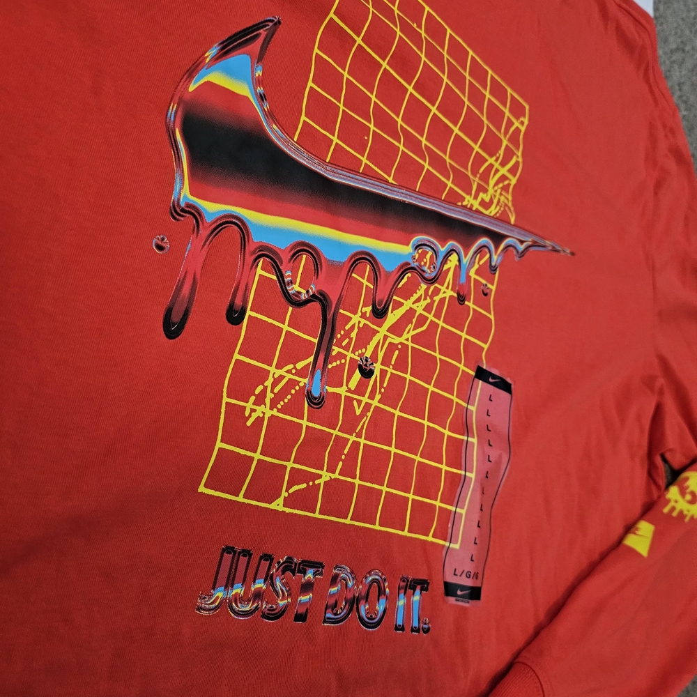 The Nike Tee Graphic - Picture 7 of 7